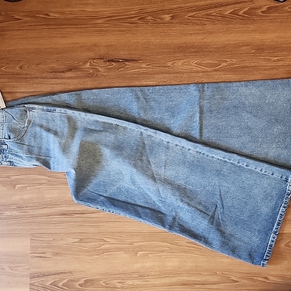 Lee High-rise Pleated Slouch Wide Leg jean - Picture 7 of 14